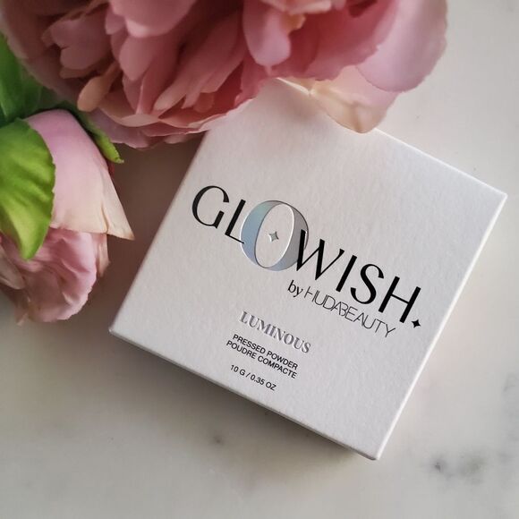 Huda Beauty FULL SIZE Glowish Pressed Powder in Fair/Cool - Picture 9 of 12